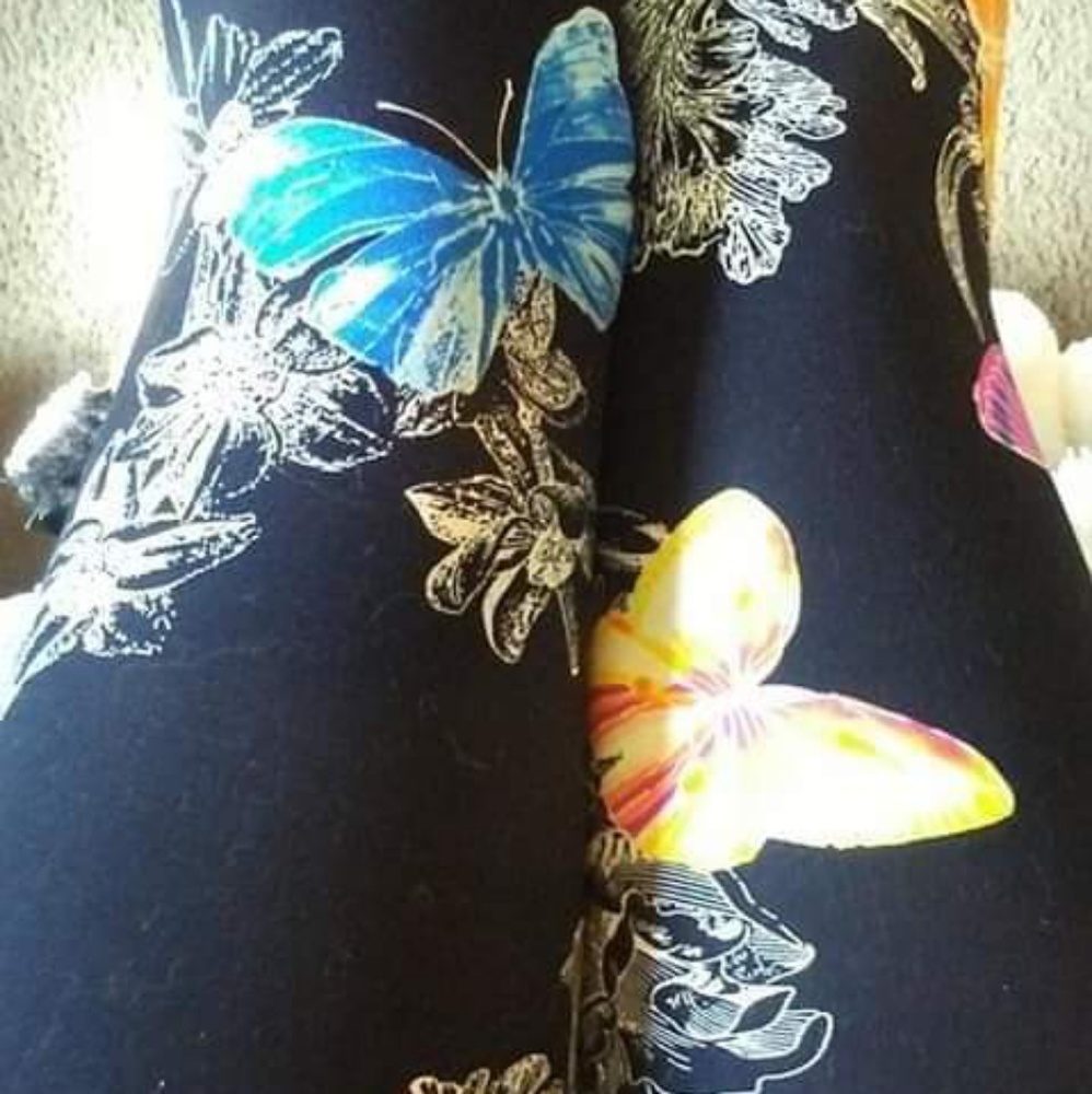 Plus Blue & Yellow Butterfly Print Leggings